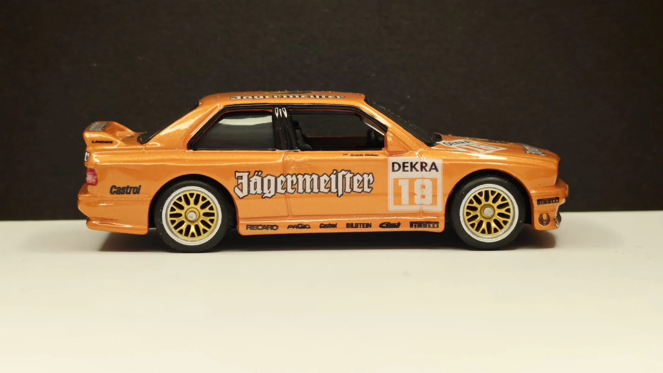 BMW M3 E30 – DTM 1992 - Armin Hahne – Jägermeister Linder Team — 2