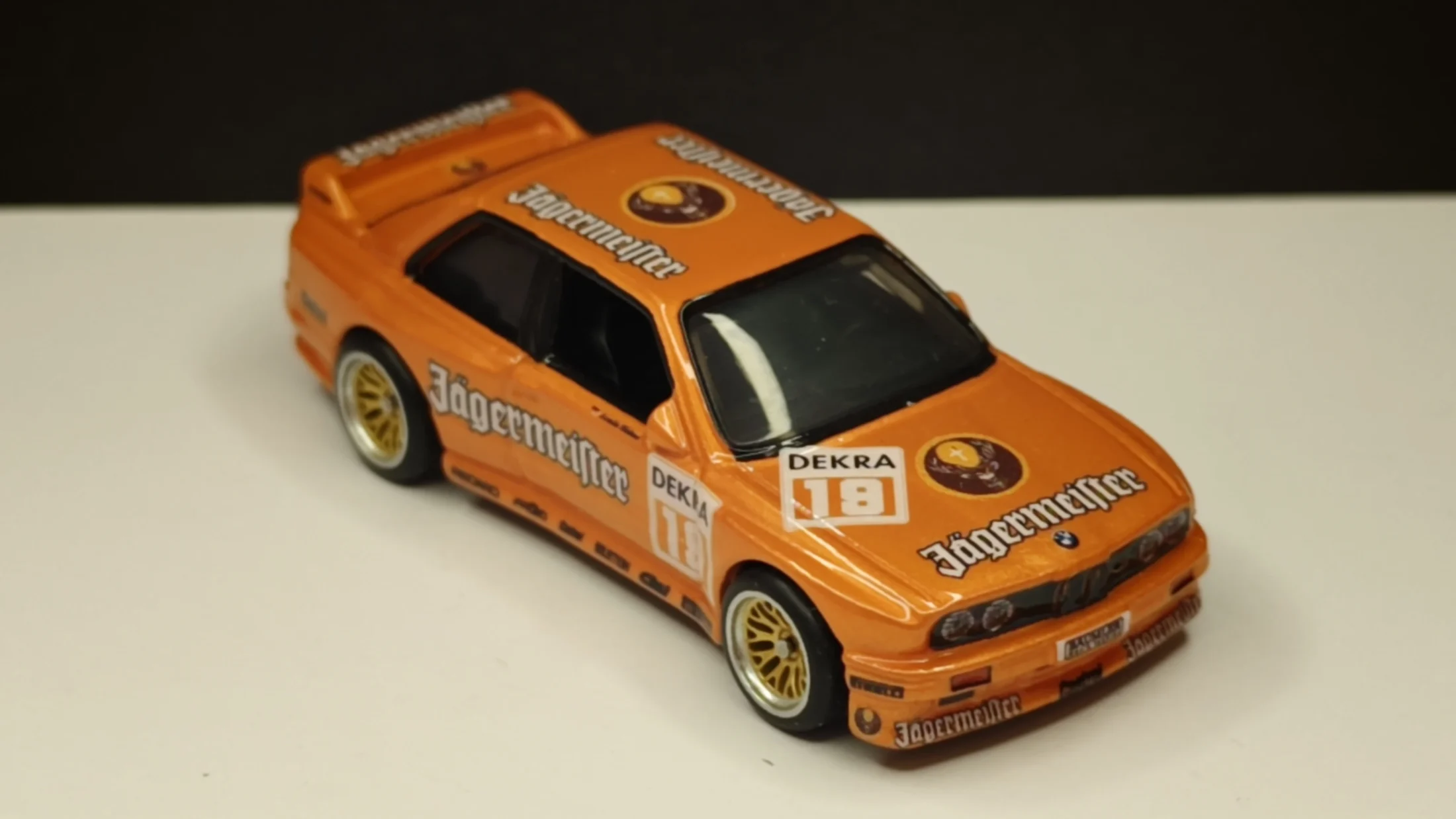 BMW M3 E30 – DTM 1992 - Armin Hahne – Jägermeister Linder Team — 9