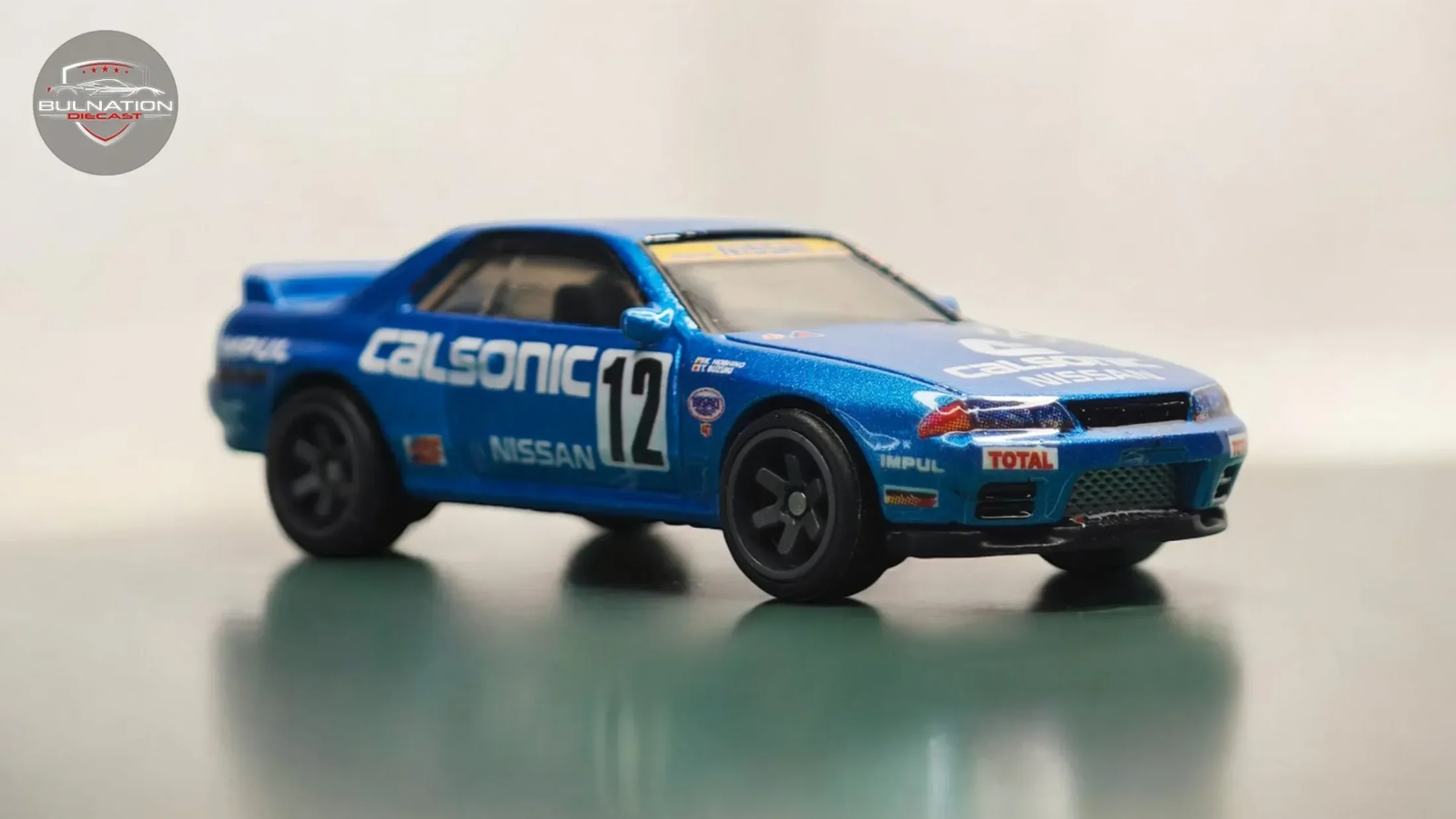 Nissan Skyline GT-R R32 - Calsonic — 2
