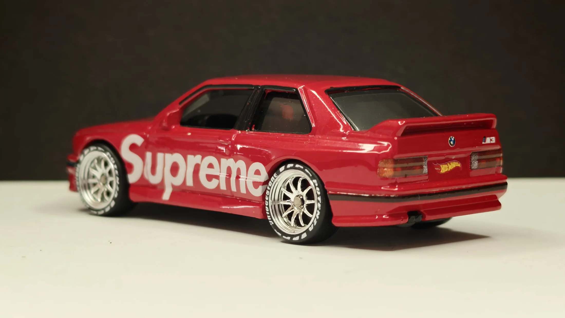 BMW M3 E30 – Crimson Hype - Street Culture – Supreme Attitude — 6
