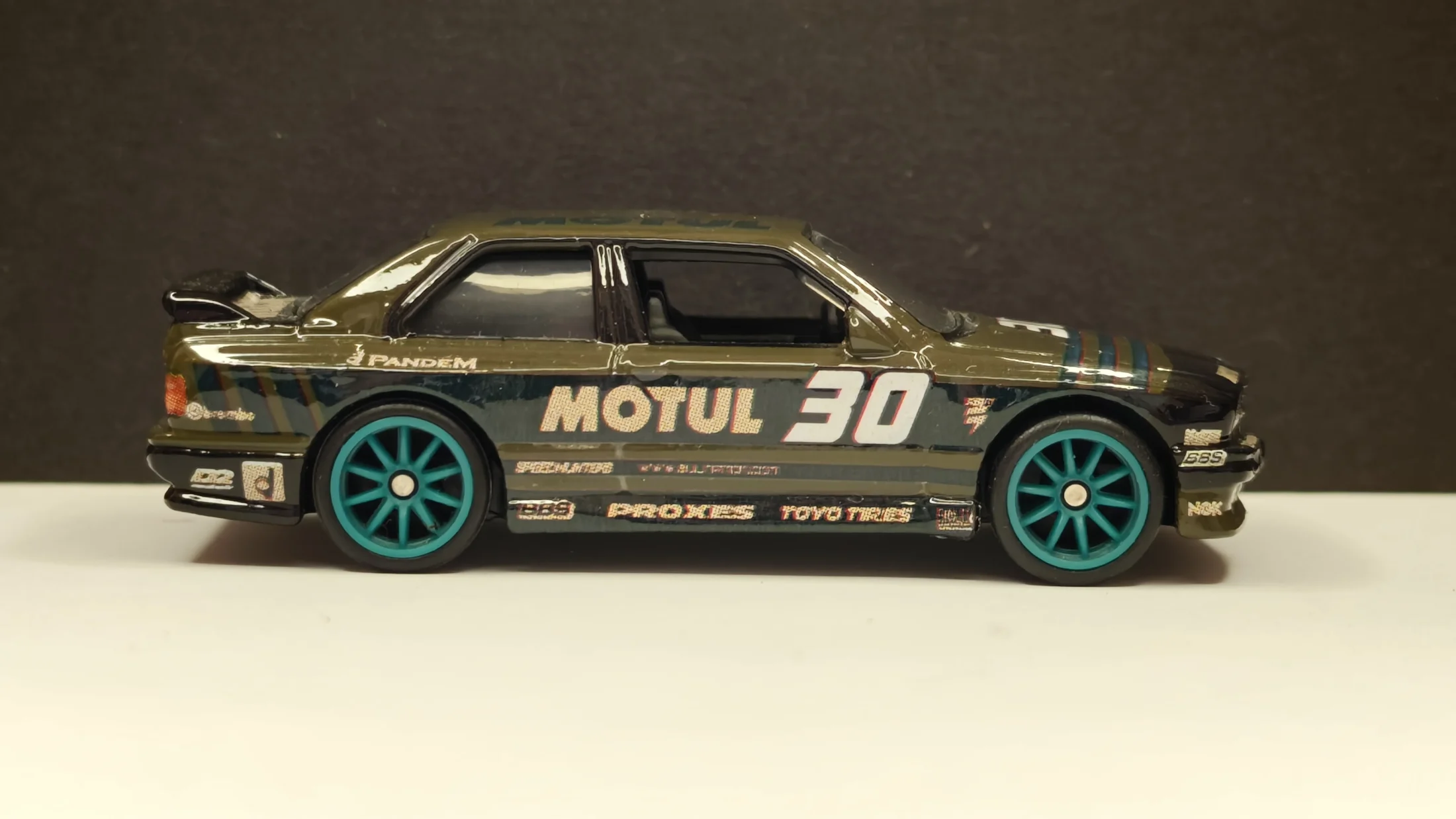 BMW M3 E30 - Motul - Army Green Variant — 2