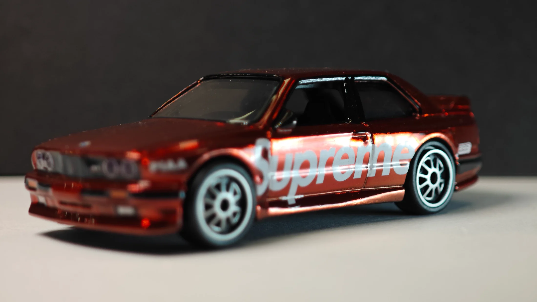 BMW M3 E30 - Supreme - Red Authority - Supreme Chrome — 5