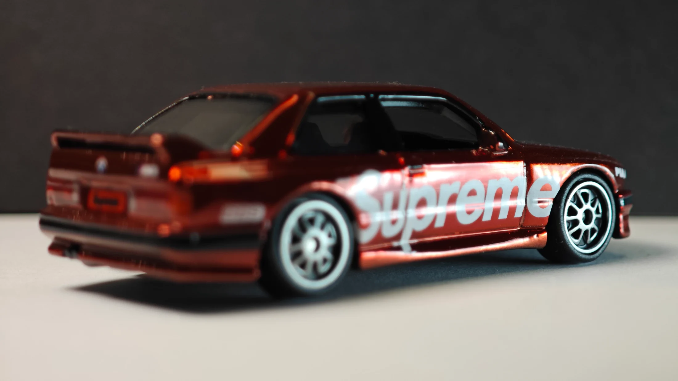 BMW M3 E30 - Supreme - Red Authority - Supreme Chrome — 7