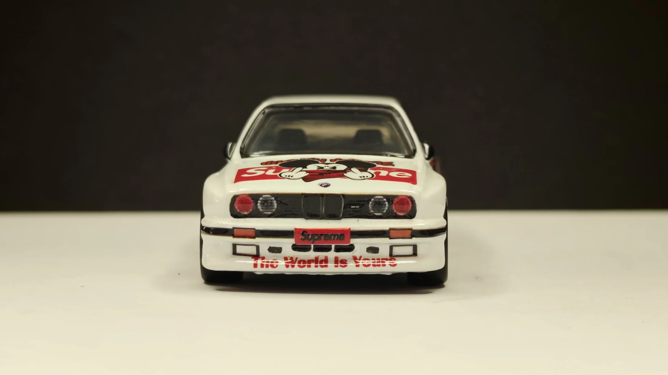 BMW M3 E30 – Supreme Urban Legacy – Asphalt Propaganda — 4