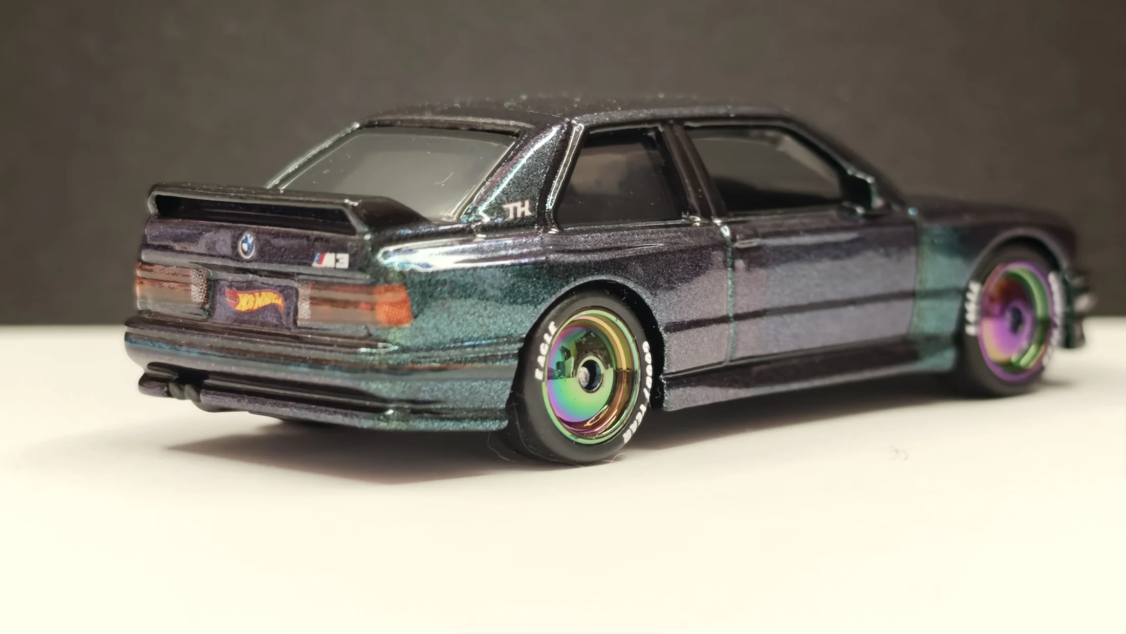 BMW M3 E30 – Toxic Mirage - Neon Instinct – Midnight Motion — 8
