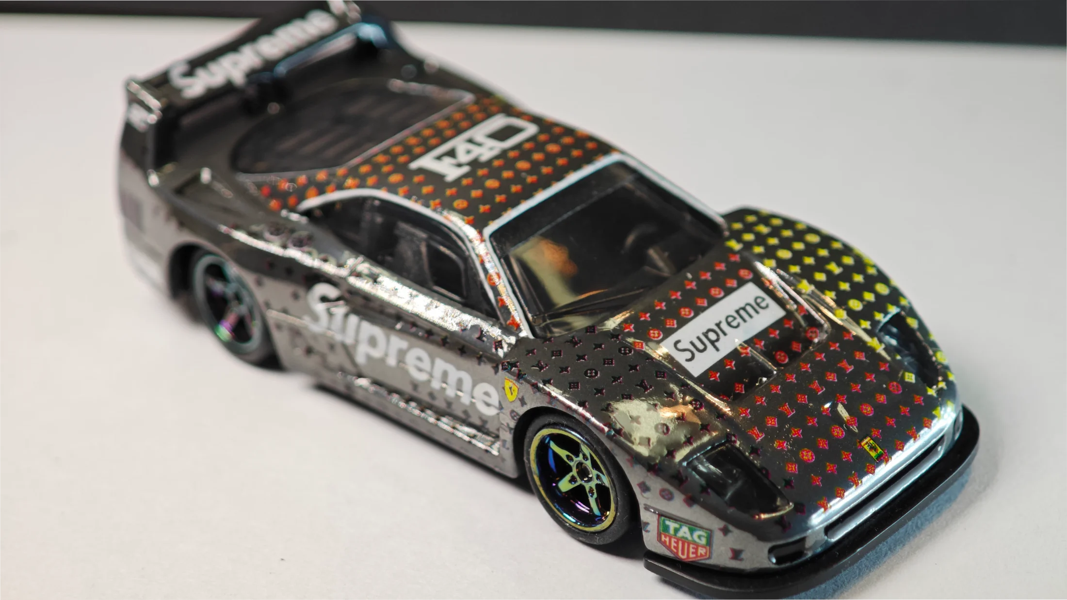 Ferrari F40 Competizione - Supreme Silver Furry - Chrome Storm — 8